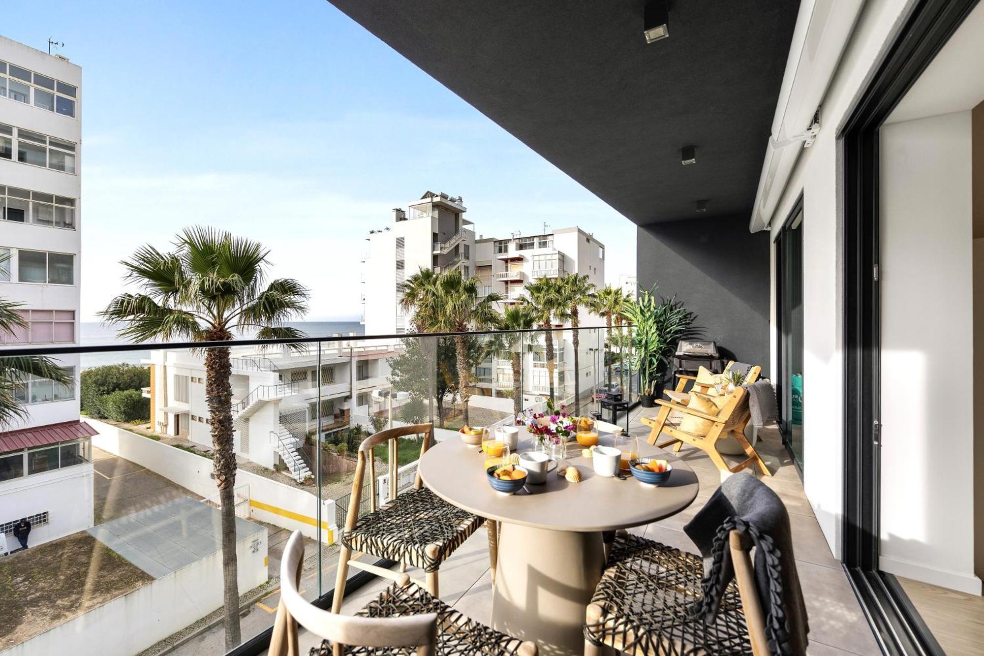 Stylish Modern Beachside Apartment With Pool & Seaview Quarteira Kültér fotó